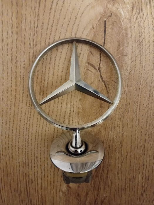 Значок Mercedes-Benz эмблема капота