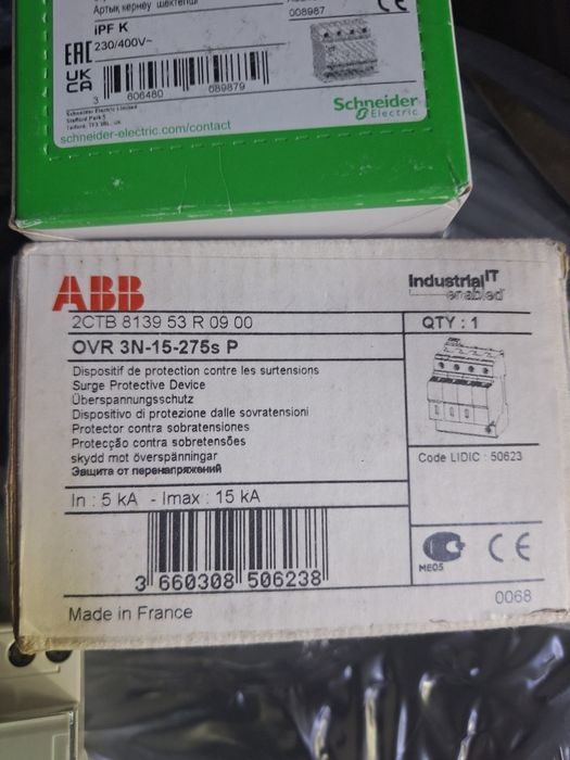 Descarcatoare supratensoune trifazice