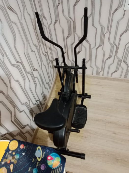 Продаю лыжный тренажер