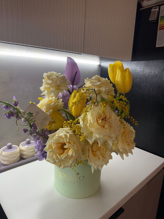 Бүгін алған гүл сатамын бағасы 20000мын