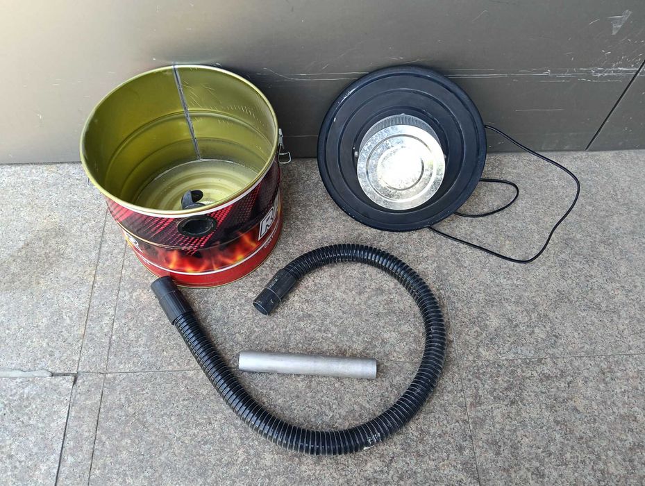 Прахосмукачка за пепел 600W 10L RD-WC06 /Прахосмукачка за пепел 1000W 18L RD-WC02