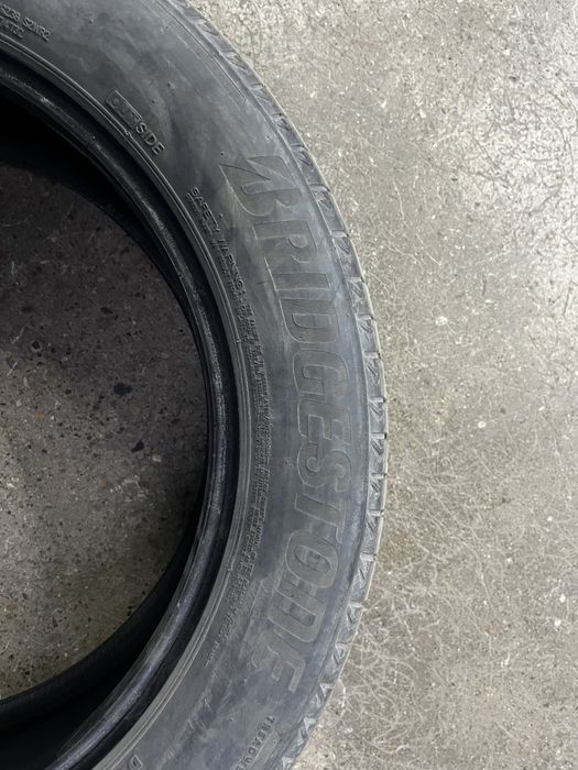 Bridgestone alenza 235x55x19