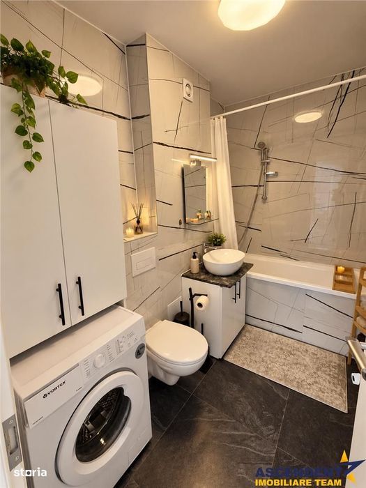 Prima inchiriere! Apartament 2 camere, structura frumoasa, terasa, Viv
