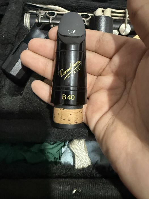 Vând clarinet yamaha 255