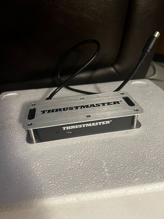Interfata conectare Thrustmaster TM SIM HUB USB