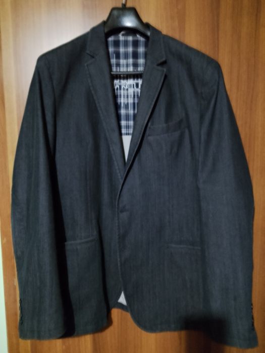 Мъжки костюми, сака якета. Големи номера. При интерес пишете.