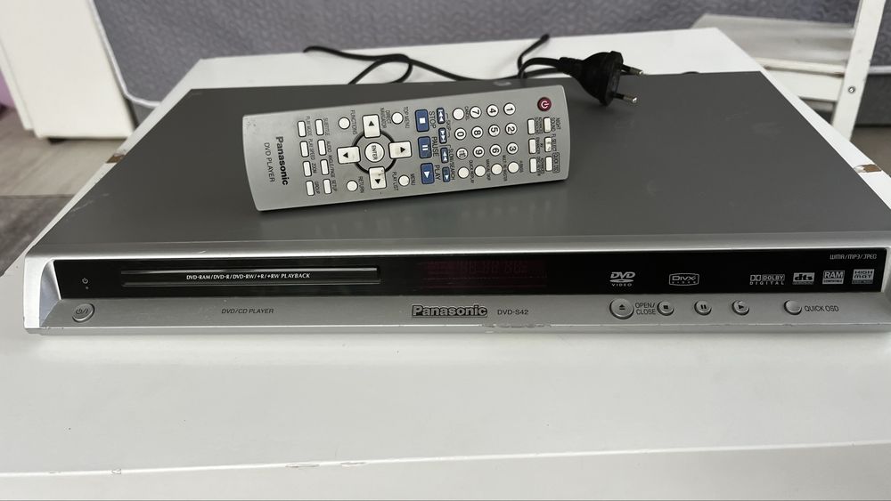 DVD player Panasonic S42