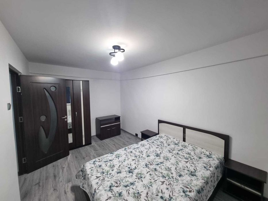Persoana Fizica Inchiriez Ap 2 camere Podul Ros 420Euro - View 2