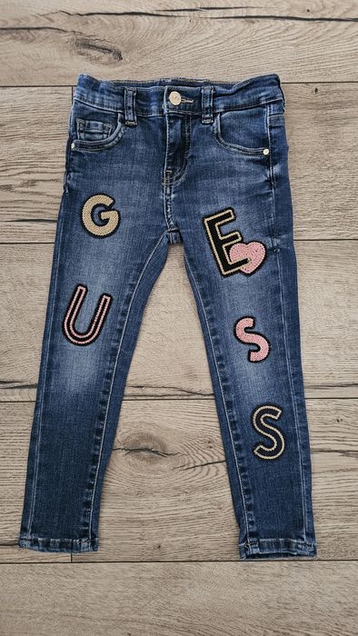 Детски дрехи на Guess