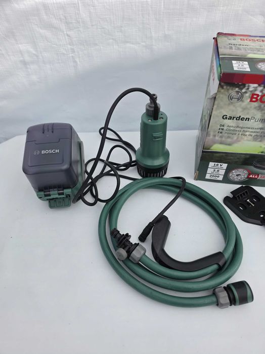 Bosch GardenPump 18V-2000 Pompa butoi cu acumulator