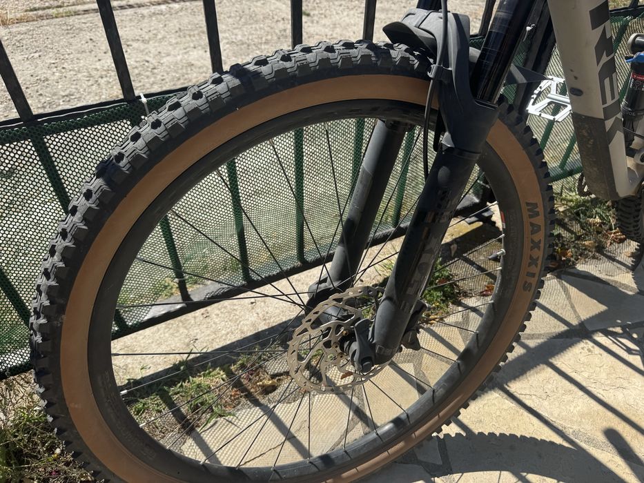 Bicicleta full suspension Trek Fuel EX 9.7
