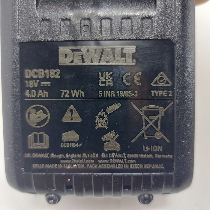 Нова партида батерии Dewalt DCB182 4ah