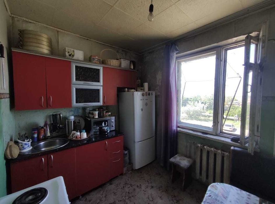 Продам 2-х комн улучшенную ул. Донентаева, 13
