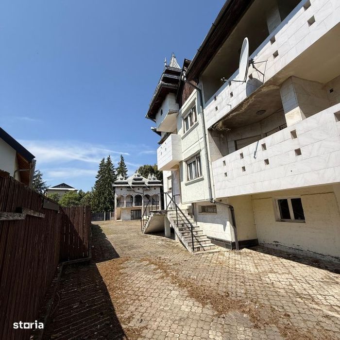 Doua cladiri ,1.000 mp teren, Str. Iuliu Maniu