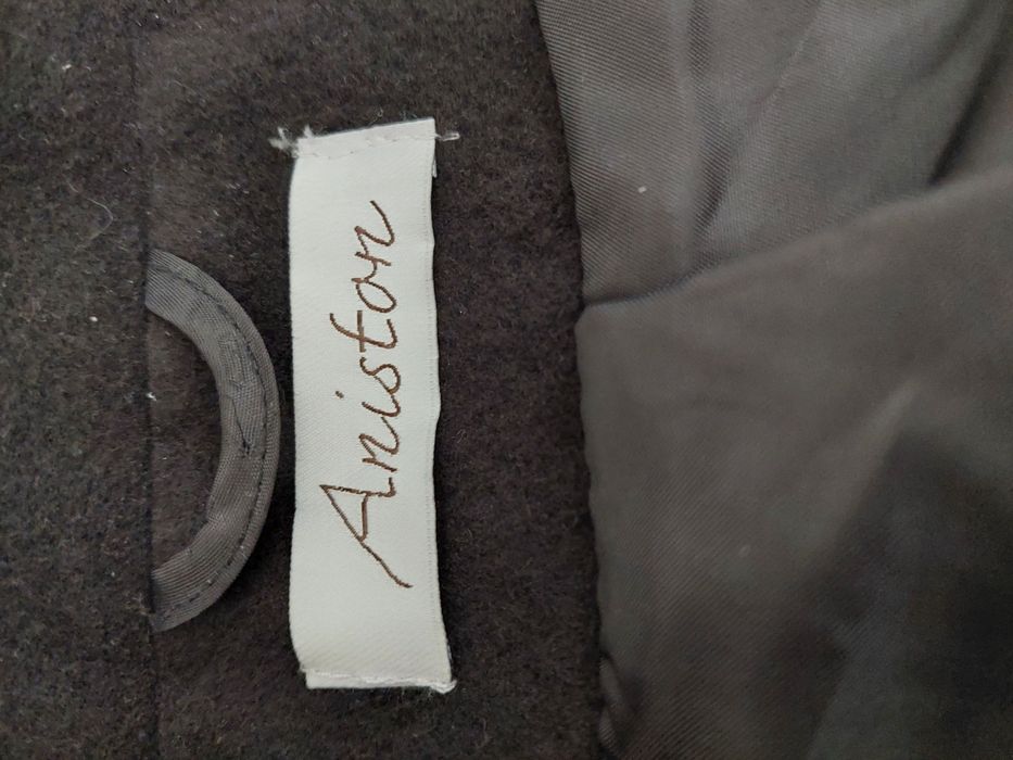 Черно и маслено зелено палто