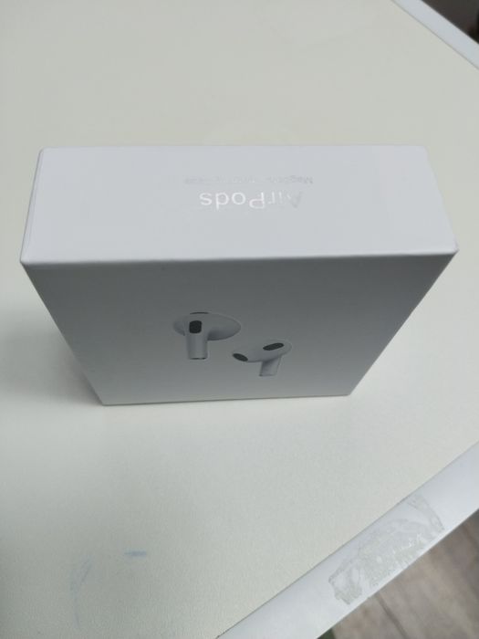 Срочно продам AIRPODS 3