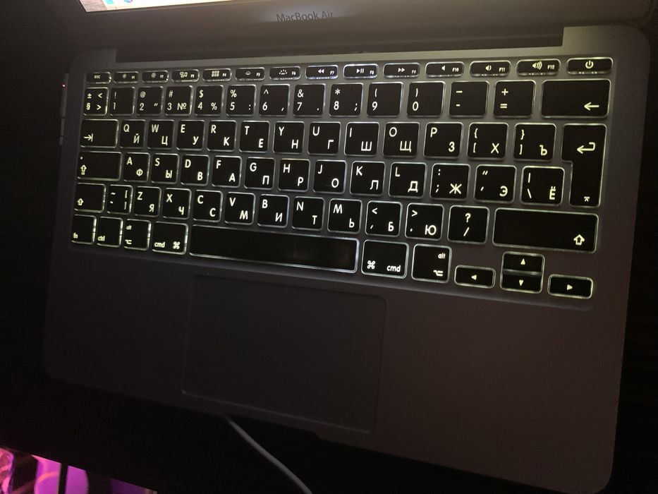 Продам срочно Macbook