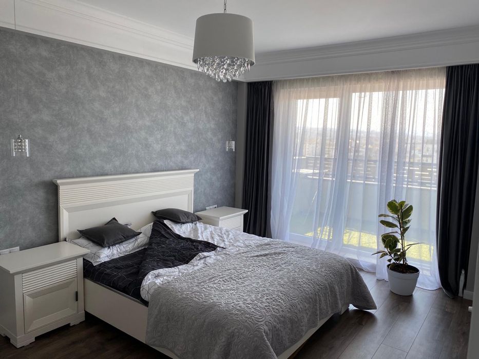 Închiriez apartament 4 camere | 96 mp utili + terasă 90 mp | 2 locuri parcare, str. Aurel Vlaicu