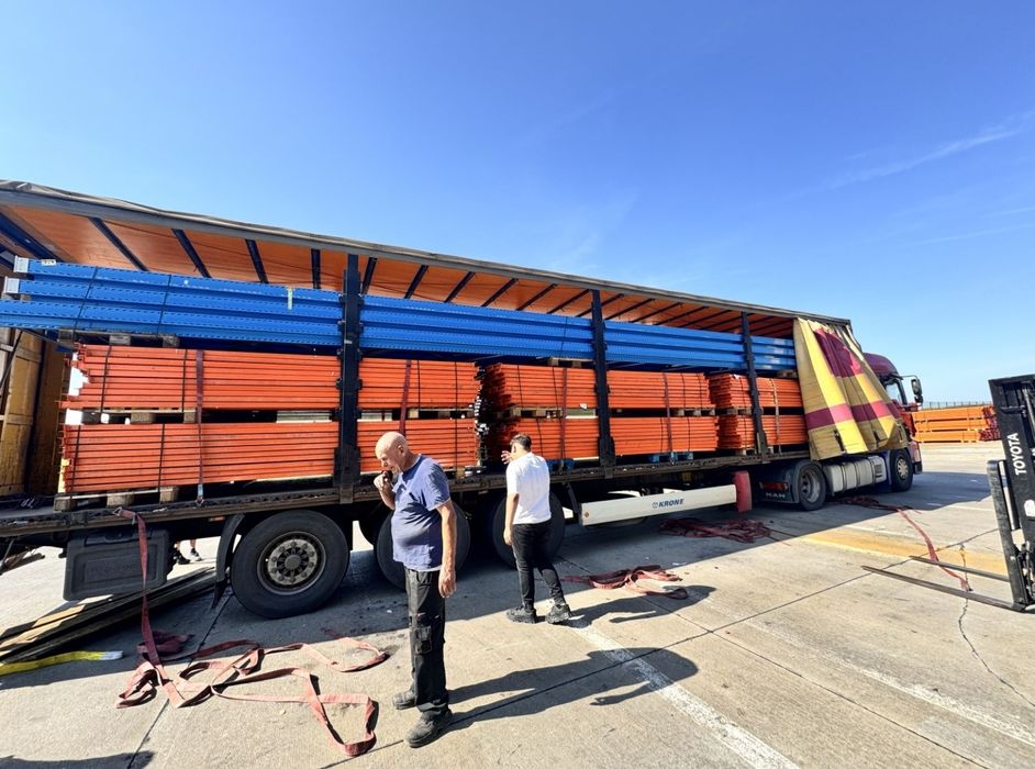 Rafturi metalice industriale reglabile 
Avem orice dimensiuni livram i