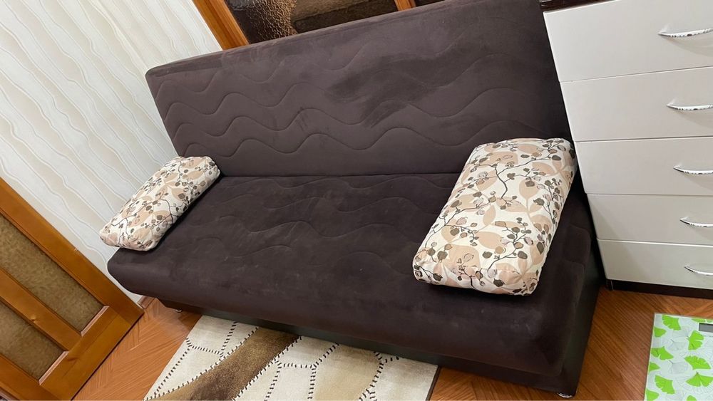 Диван-книжка велюр продается