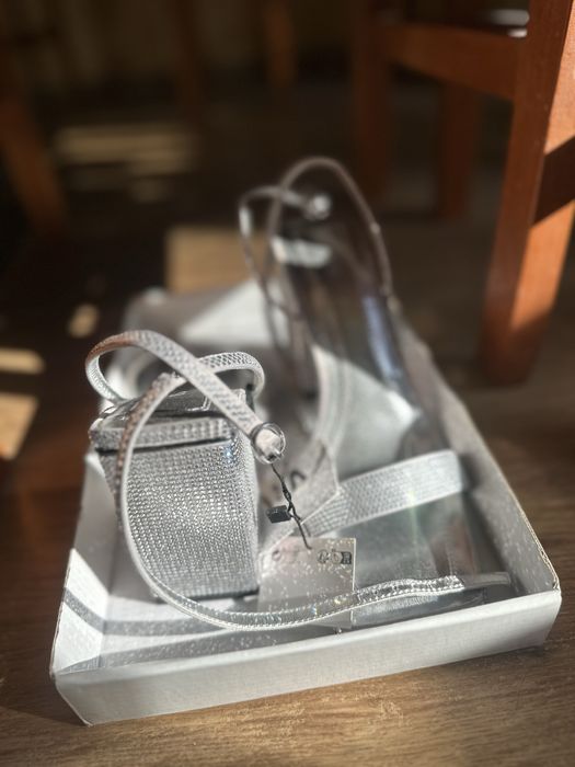 Сребърни Сандали на ток Zara с камъчета