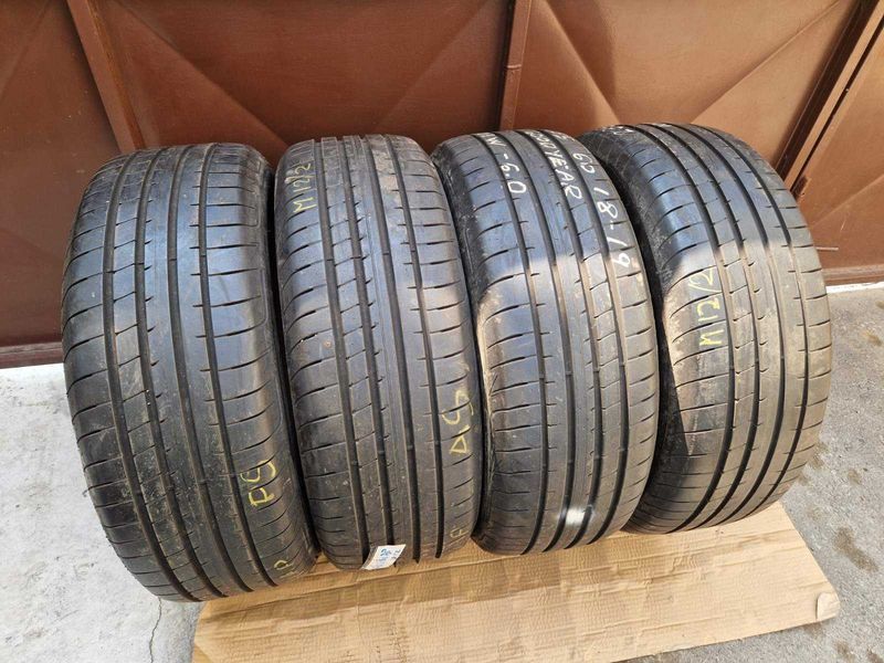 4 Goodyear R18 235/60
летни гуми 
DOT4819