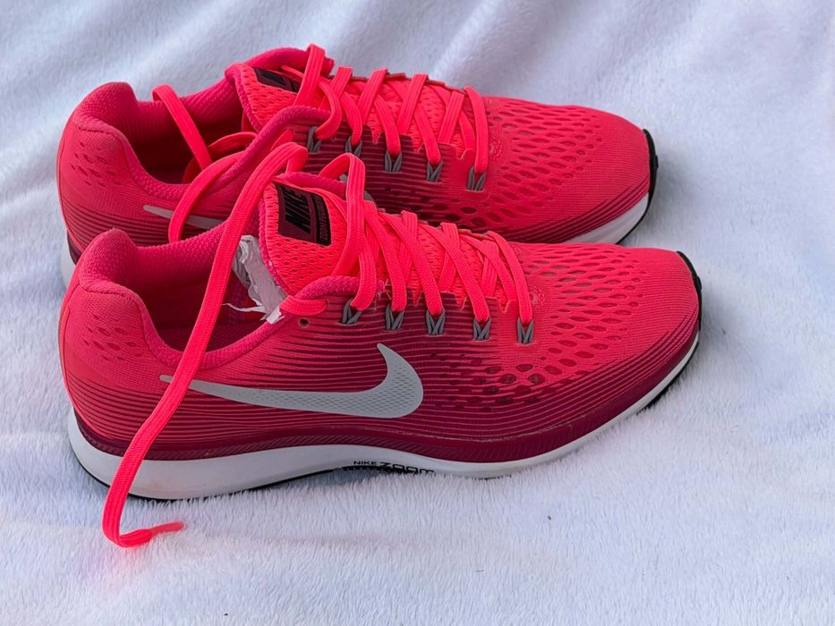 Nike оригинални дамски сникърси 38.5 номер