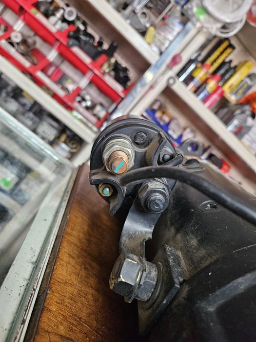 Продам стартер на кат катерпиллер.