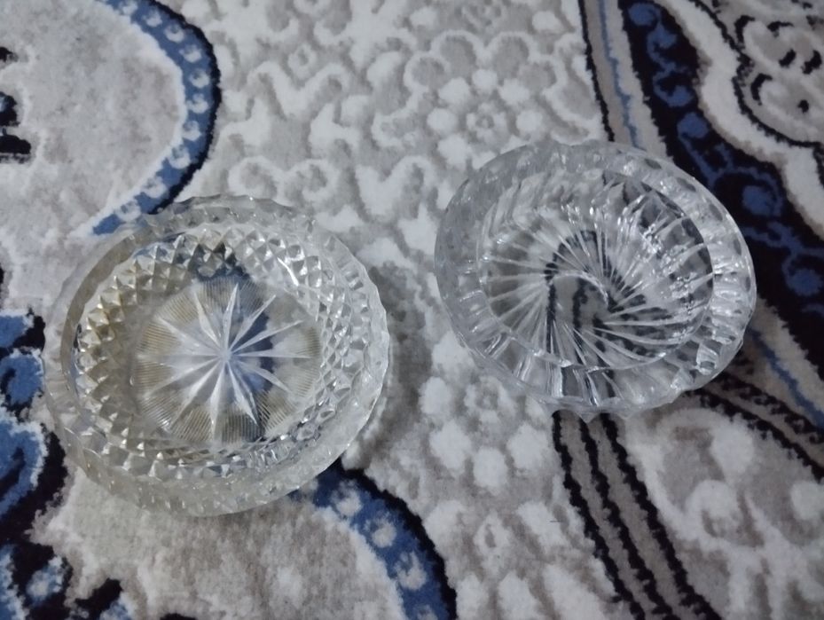 Пепельница  хрусталь и соусницы