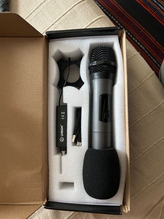 Аудио миксер с блутут и Микрофон безжичен!