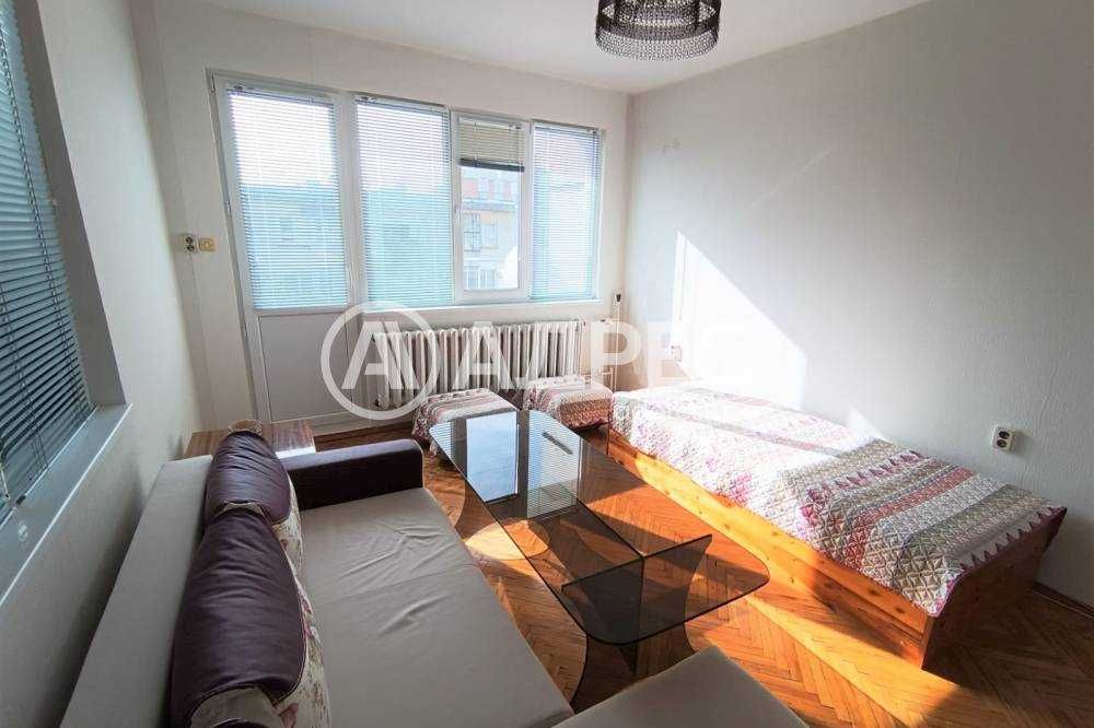 Продава се Двустаен апартамент в Разград, Освобождение - 66 кв.м за 1198 €/кв.м - Снимка #2