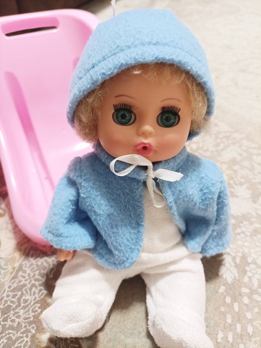 Кукла с переноской