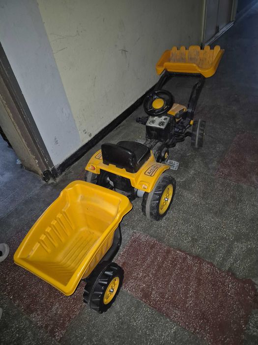 Tractori cu pedale