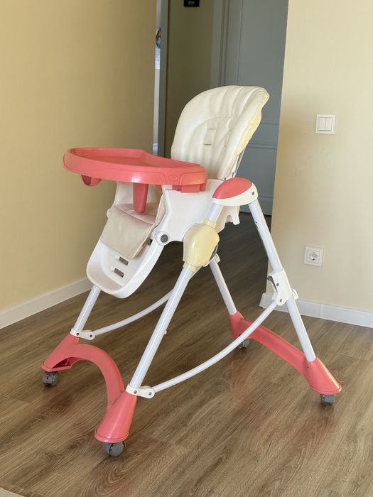 Детский стульчик для кормления