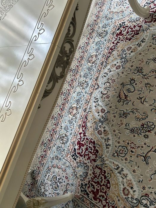 Продам срочно стол