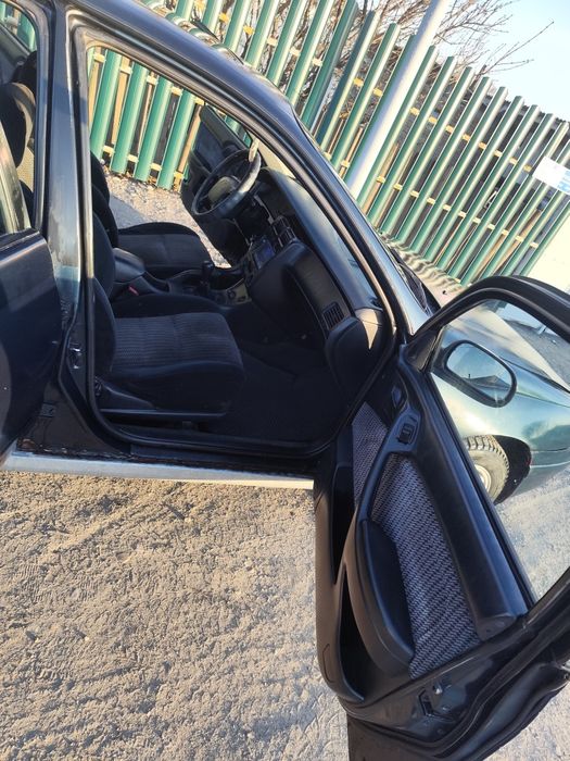 Продается Тойота Карина Е