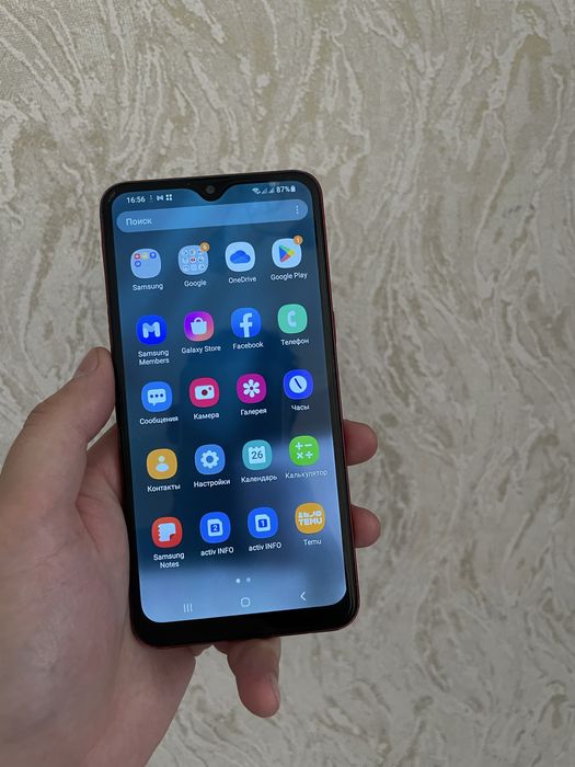 Продам Samsung A10s.