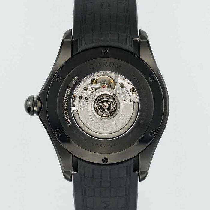 corum     47mm                                                      .