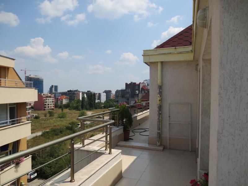 Дава се под наем Тристаен апартамент в София, Манастирски ливади - 142 кв.м за 847.62 € - Снимка #21