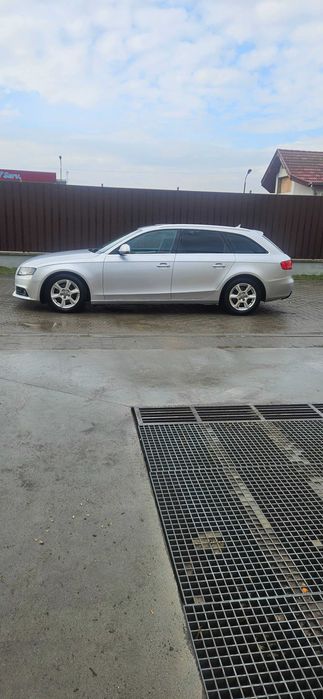Disponibil audi a4 b8