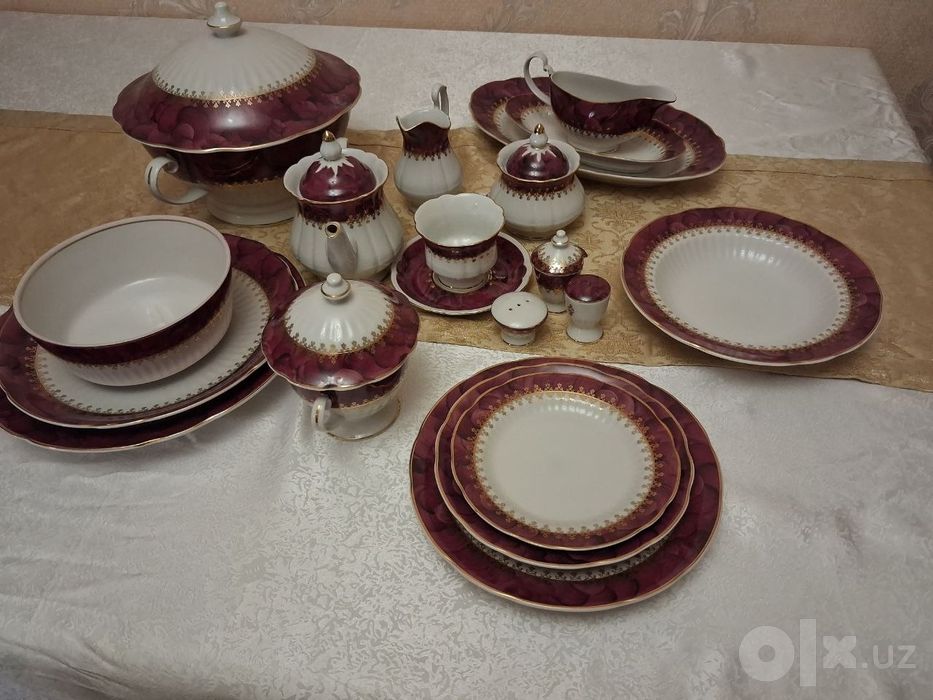 Фарфоровый сервис отличного качества