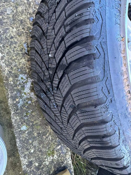 Джанти Dezent 16-ки със зимни гуми 205/60/16 Continental