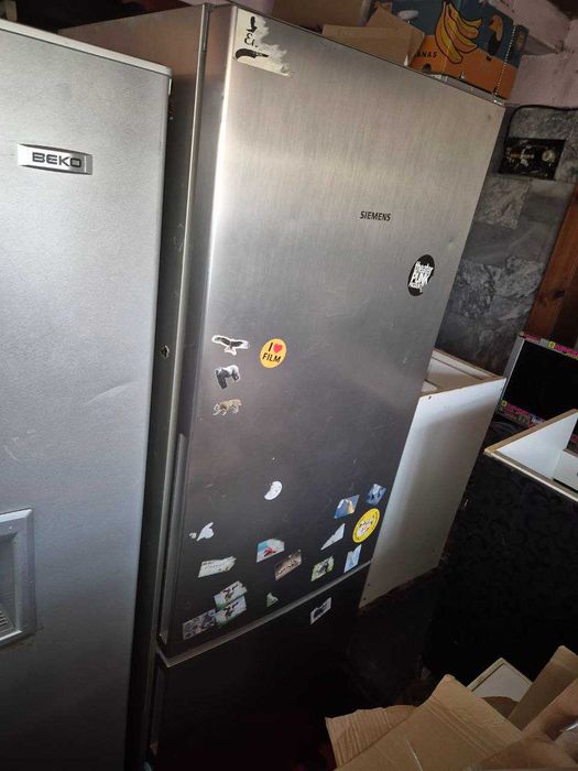 Хладилник Siemens инокс с долна камера – Работещ