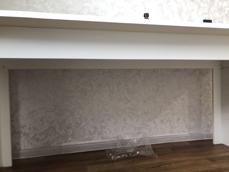 стол новый 2 метр