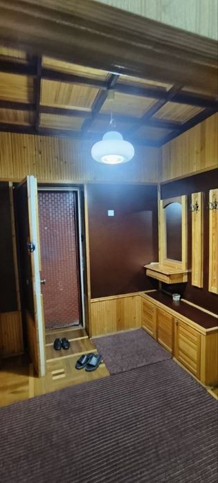 Продается на юнусобаде метро Шахристан своя.