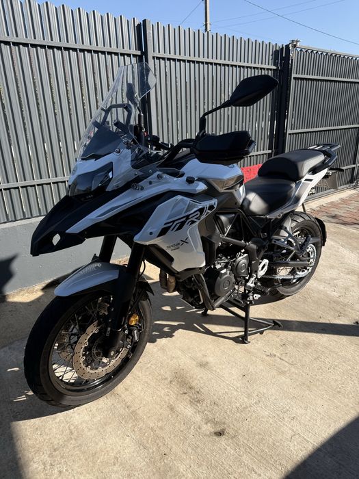 Benelli trk 502x