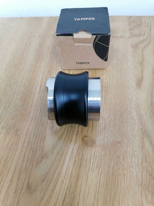 Tamper 53 mm  cu autonivelare , inel magnetic, cos. puck screen 53 mm