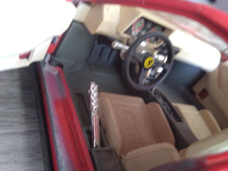 Ferrari Testarossa 1/18