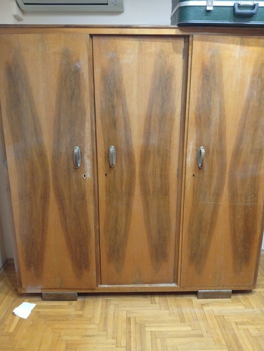 Трикрилен Гардероб.Безплатно.