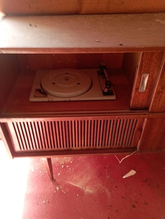 Продавам радиограмофон